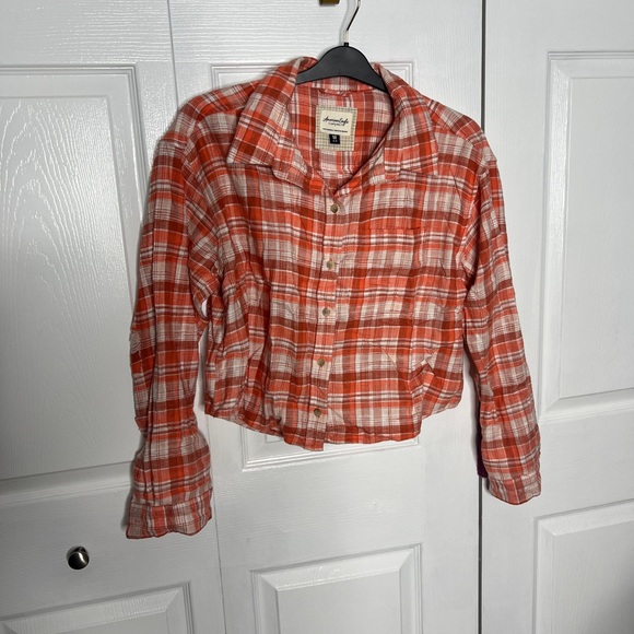 American Eagle coral white plaid flannel crop button down shirt - Picture 1 of 3